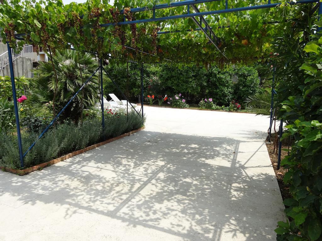 Apartments Odesa 헤르섹 외부 사진